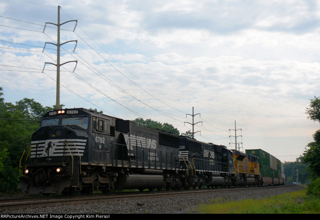 NS 6782 23M